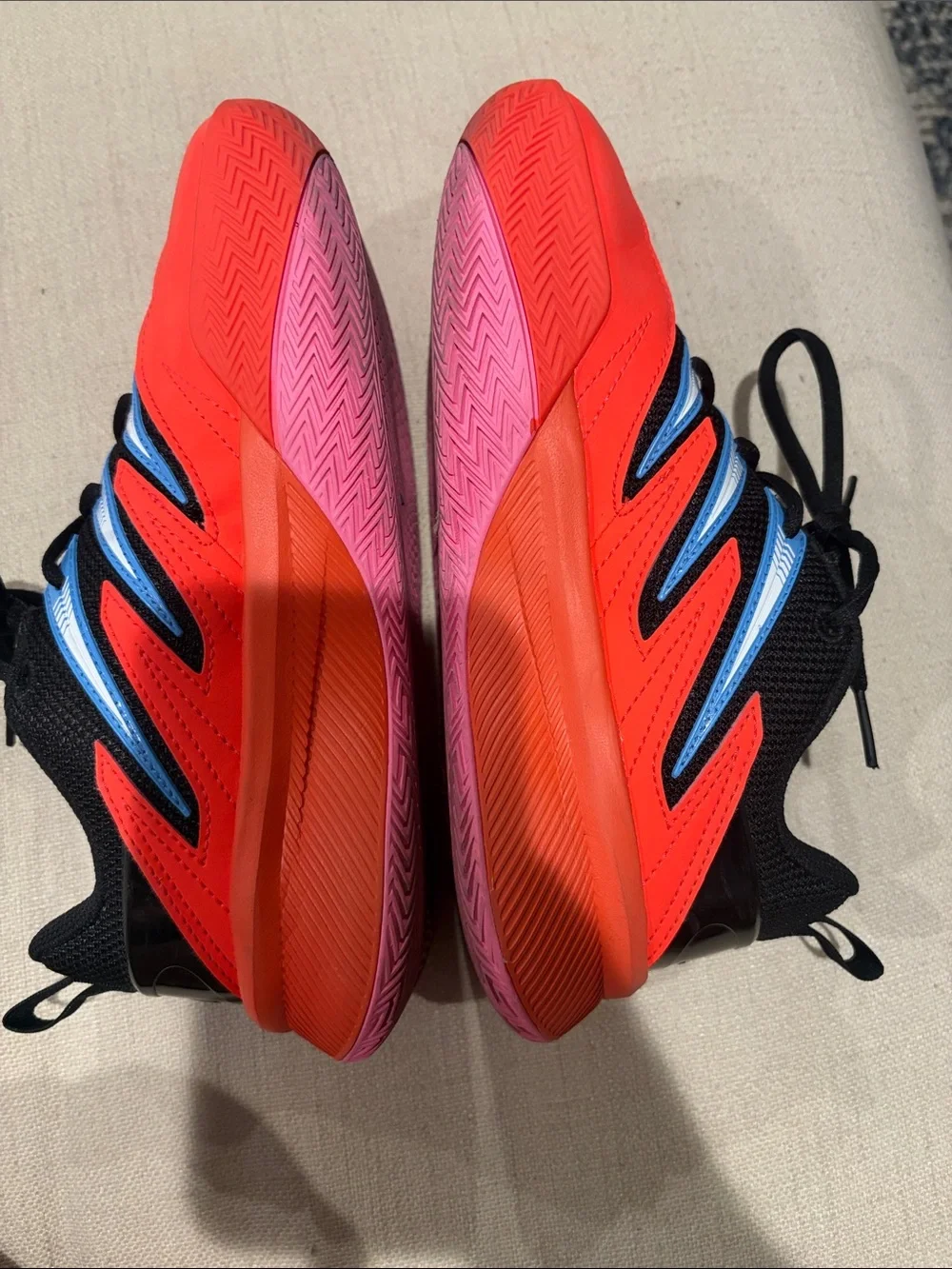 adidas Dame certified 3 low basketball sneakers solar red kids sz 4